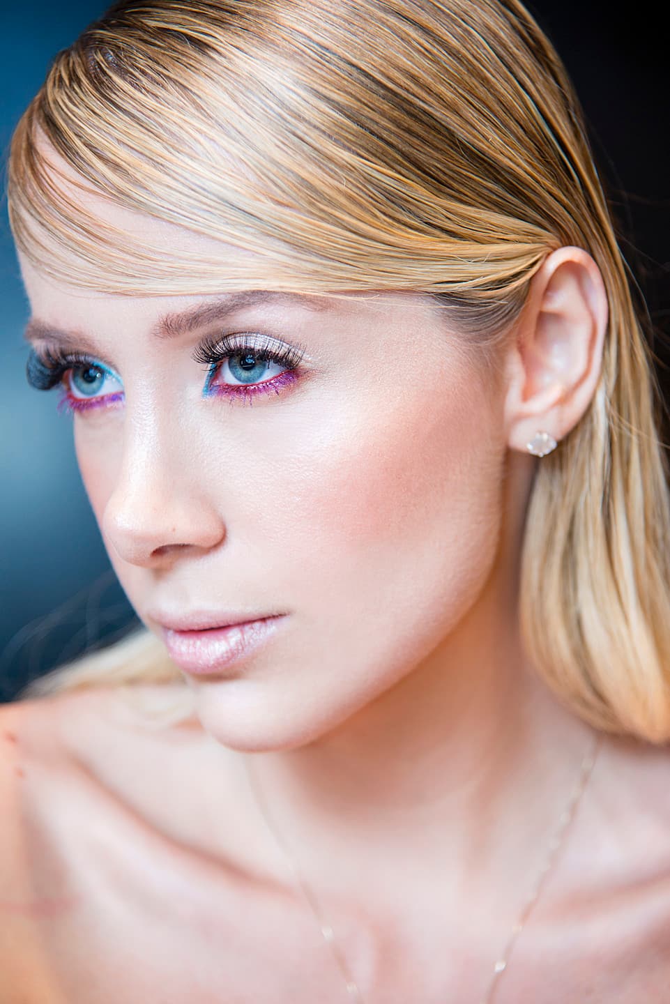 Modelo em ensaio de beleza para a NYX Professional Makeup